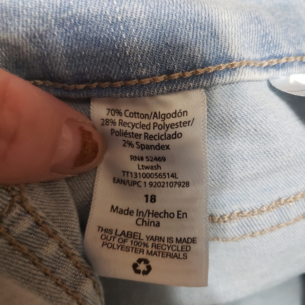 Cropped Boyfriend Jean in size 18 features a high rise, stretch The Time and Tru - Picture 4 of 5